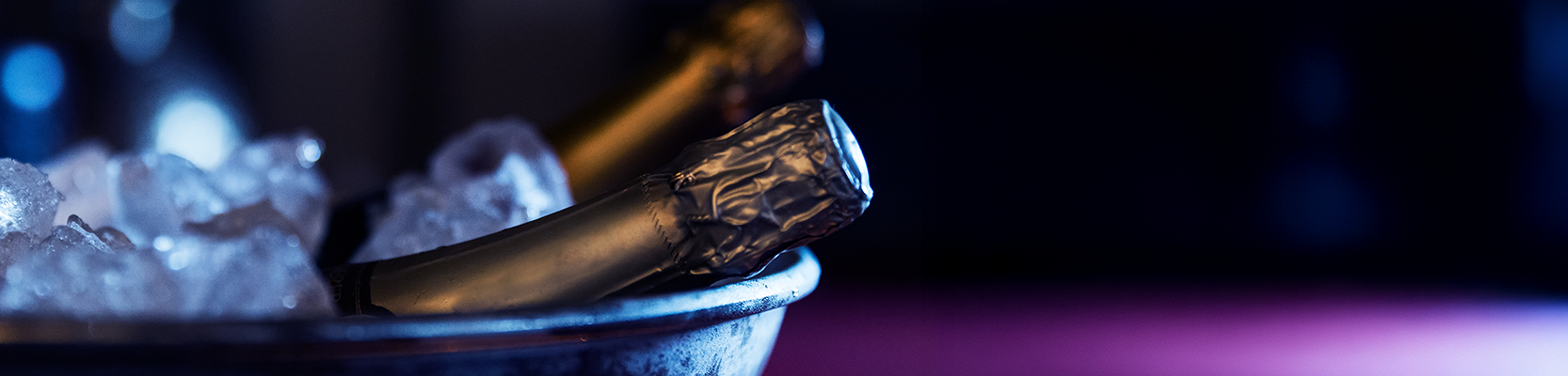 Geschlossene Champagnerflaschen