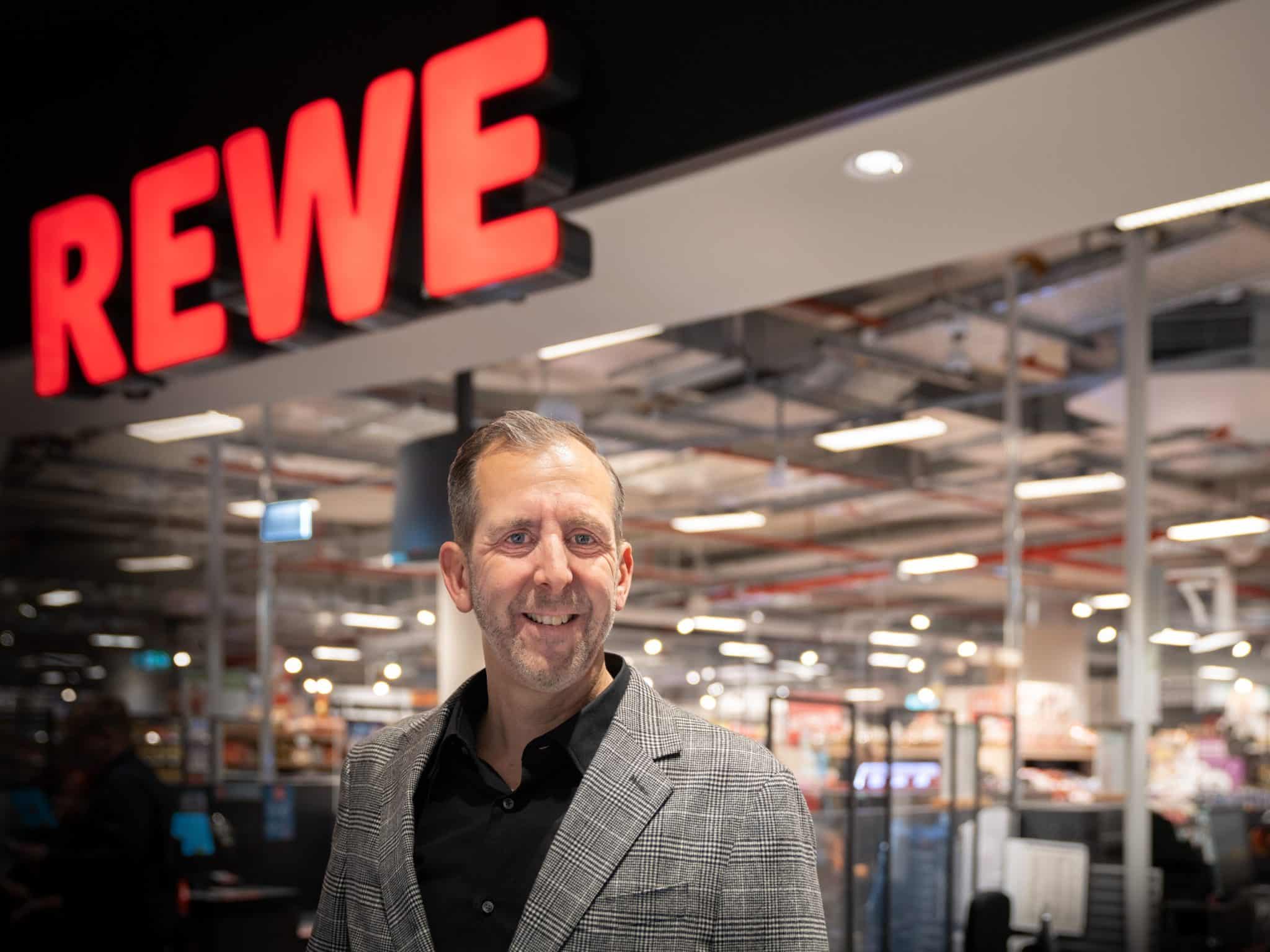 Matthias im Rewe Härzschel Markt